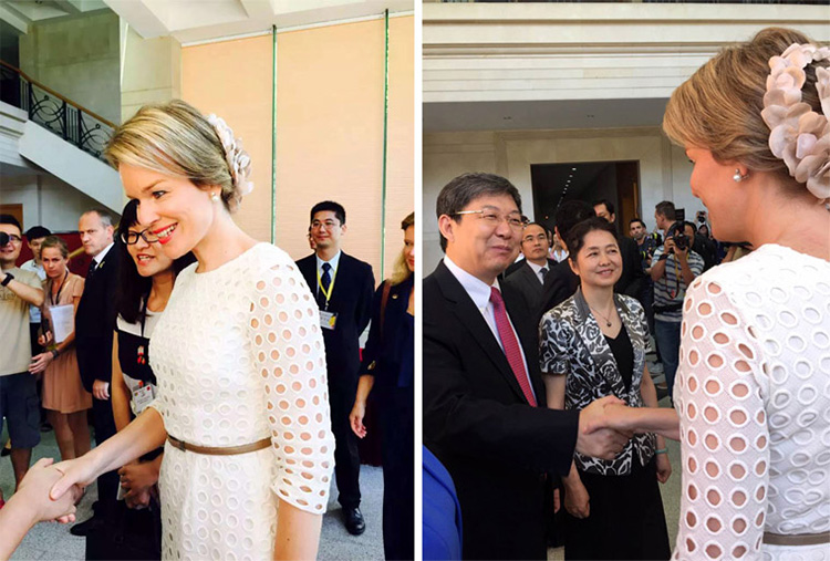 深圳大学校长李清泉在国际会议厅恭候比利时王后的驾到